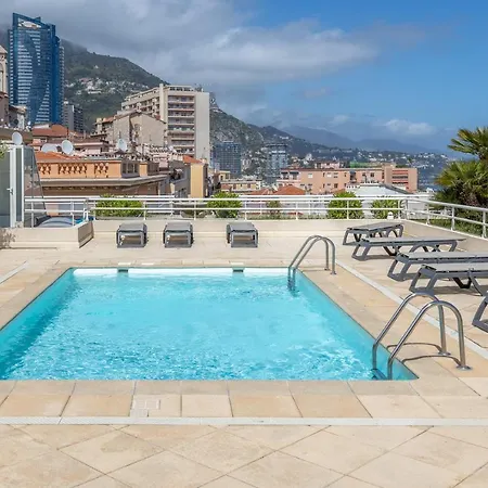 Luxury Renovated 2024 With Free Parking Apartment *